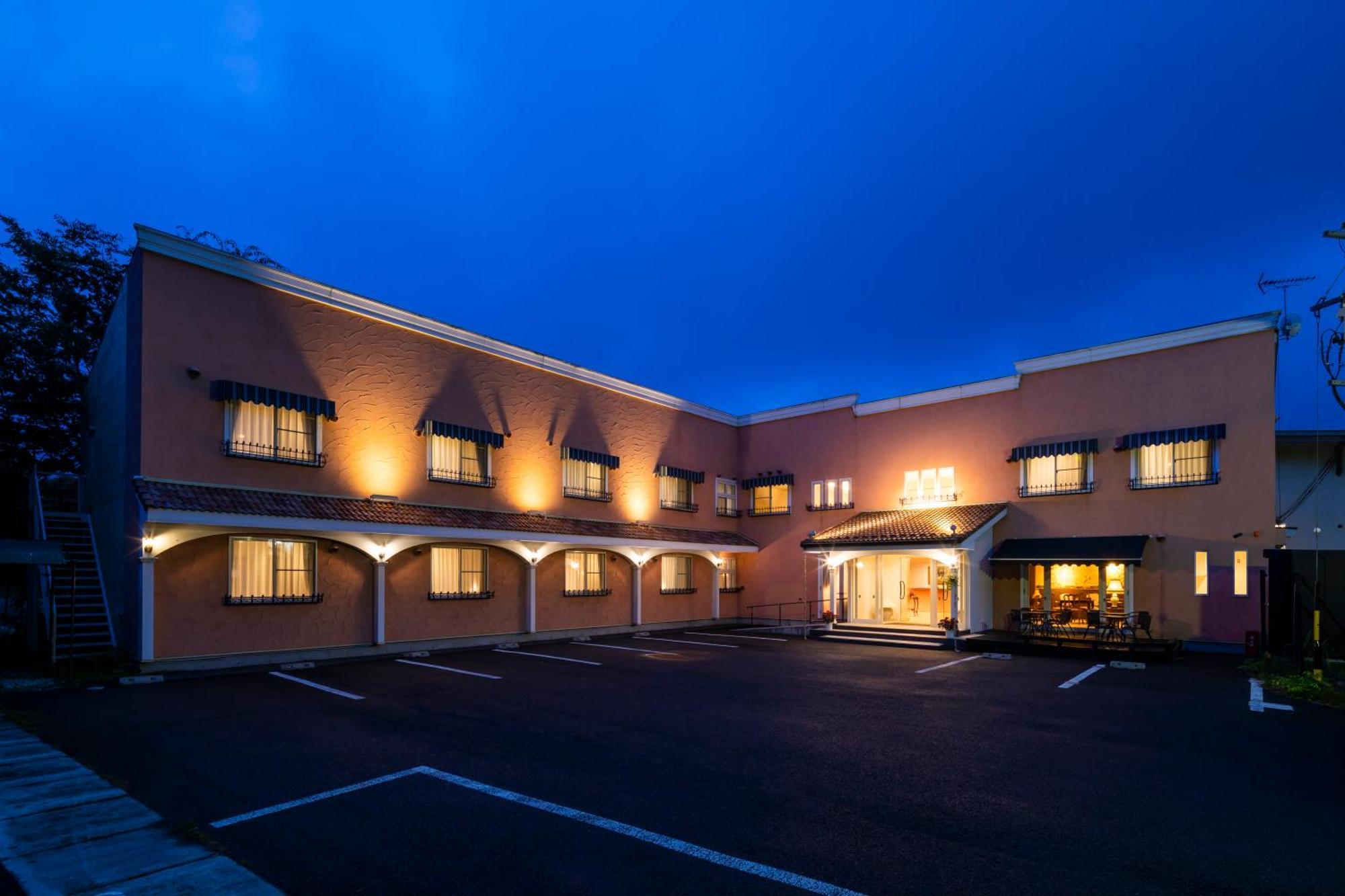 Hotel Berlinetta Karuizava Kültér fotó